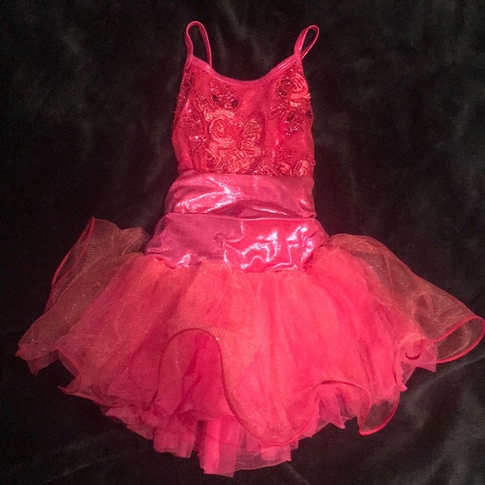 Girls pink dance outfit